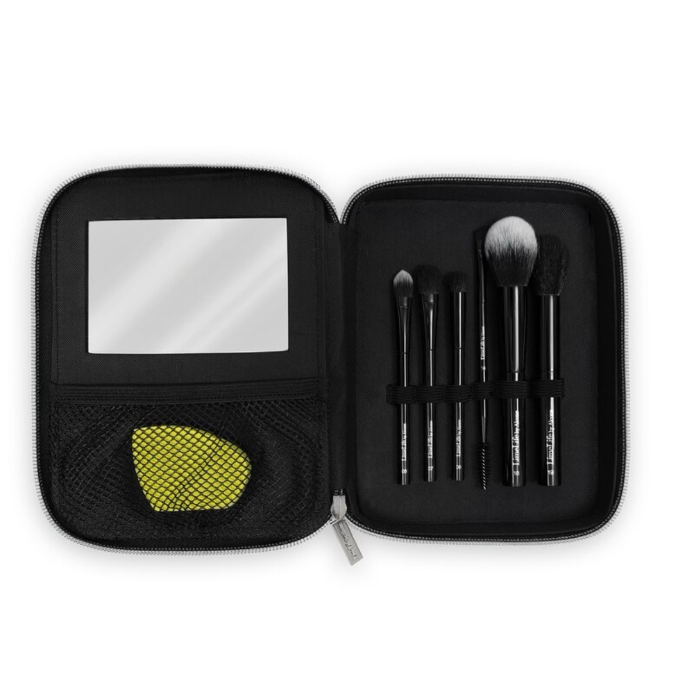 New! Limelife by Alcone Classified Travel Brush Set